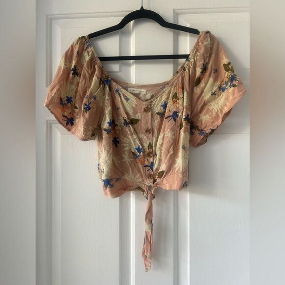Aeropastel Blush Floral Crop Top - Picture 5 of 5